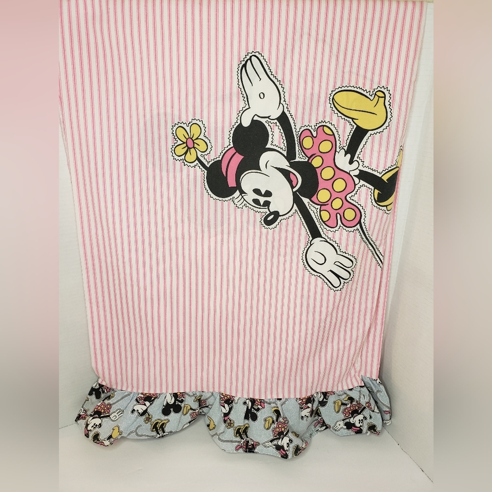 VTG Disney Minnie Mouse Standard Size Pillowcase Pink Stripe Ruffle Set of 2